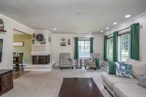 Living - 150 S Lee St, Appleton, WI 54915 photo 1 of 1