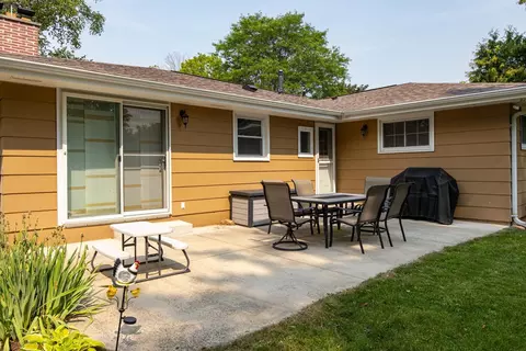 Exterior - 150 S Lee St, Appleton, WI 54915 photo 3 of 10