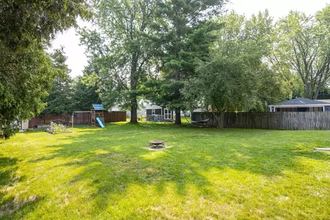 Exterior - 150 S Lee St, Appleton, WI 54915 photo 7 of 10