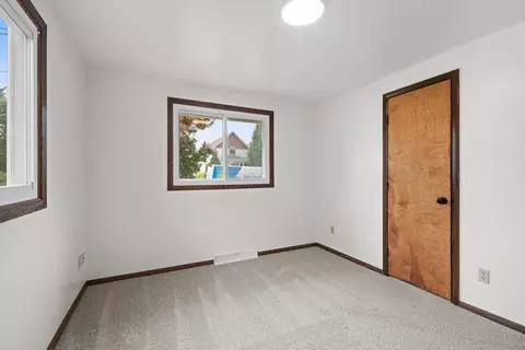 Bedroom - 224 S Telulah Ave, Appleton, WI 54915 photo 7 of 10