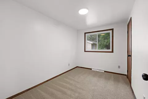 Bedroom - 224 S Telulah Ave, Appleton, WI 54915 photo 1 of 10