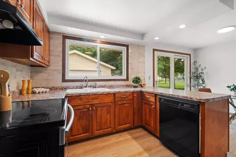 Kitchen - 224 S Telulah Ave, Appleton, WI 54915 photo 3 of 4