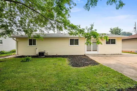 Exterior - 224 S Telulah Ave, Appleton, WI 54915 photo 6 of 11