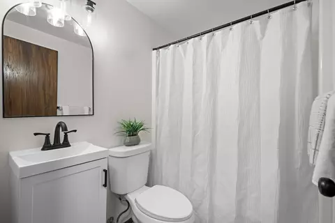 Bath - 224 S Telulah Ave, Appleton, WI 54915 photo 1 of 3