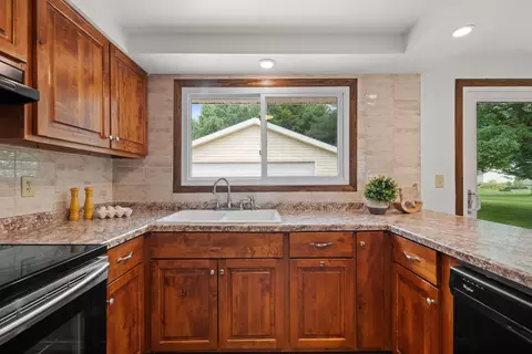 Kitchen - 224 S Telulah Ave, Appleton, WI 54915 photo 4 of 4