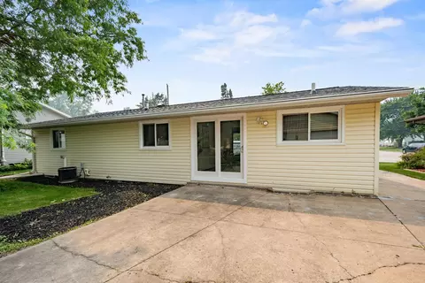 Exterior - 224 S Telulah Ave, Appleton, WI 54915 photo 5 of 11