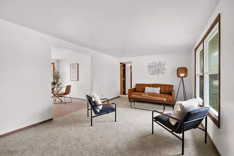 Living - 224 S Telulah Ave, Appleton, WI 54915 photo 3 of 4