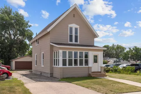 275 S Madison St, Waupun, WI 53963