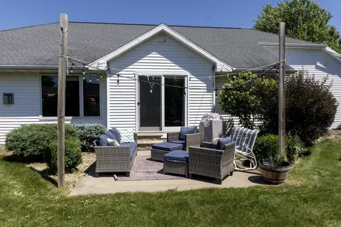 Exterior - 4801 N Benview Ct, Appleton, WI 54913 photo 7 of 11