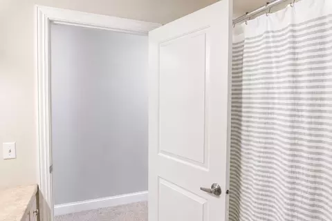 Bath - 4801 N Benview Ct, Appleton, WI 54913 photo 5 of 5