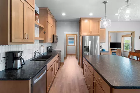 Kitchen - 5042 Milkweed Trl, Appleton, WI 54913 photo 5 of 6