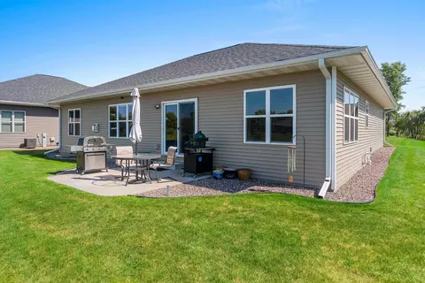 Exterior - 5042 Milkweed Trl, Appleton, WI 54913 photo 3 of 6