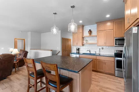 Kitchen - 5042 Milkweed Trl, Appleton, WI 54913 photo 4 of 6