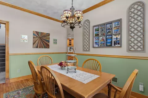 Dining - 2309 N Oneida St, Appleton, WI 54911 photo 2 of 4