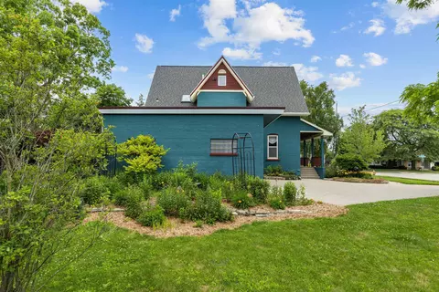 Exterior - 2309 N Oneida St, Appleton, WI 54911 photo 19 of 28