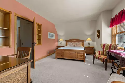 Bedroom - 2309 N Oneida St, Appleton, WI 54911 photo 4 of 6