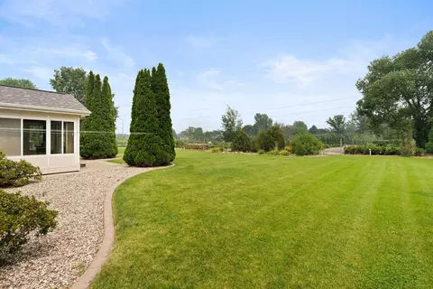 Exterior - n162 Hopfensperger Road, Appleton, WI 54915 photo 3 of 8