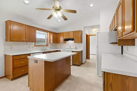 Kitchen - n162 Hopfensperger Road, Appleton, WI 54915 photo 4 of 6