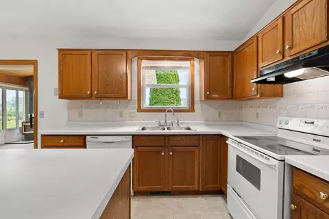 Kitchen - n162 Hopfensperger Road, Appleton, WI 54915 photo 6 of 6