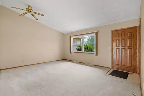Living - n162 Hopfensperger Road, Appleton, WI 54915 photo 2 of 2