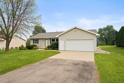 Exterior - n162 Hopfensperger Road, Appleton, WI 54915 photo 6 of 8