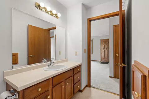 Bath - n162 Hopfensperger Road, Appleton, WI 54915 photo 3 of 3