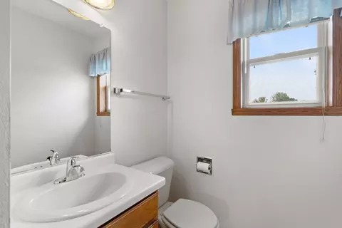 Bath - n162 Hopfensperger Road, Appleton, WI 54915 photo 1 of 3