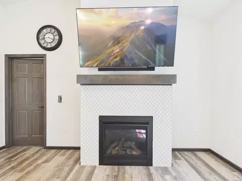 Living - 3196 W Ryegrass Dr, Appleton, WI 54913 photo 2 of 2