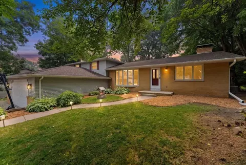 2596 Deckner Ave, Green Bay, WI 54302