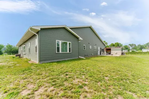 661 E River Dr, Omro, WI 54963 photo 72