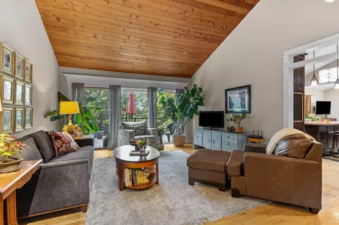 Living - w3895 Highview Drive, Appleton, WI 54913 photo 3 of 5