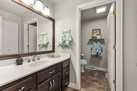 Bath - w3895 Highview Drive, Appleton, WI 54913 photo 6 of 6