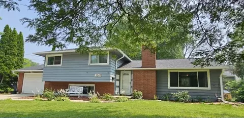 3241 S Clay St, Green Bay, WI 54301