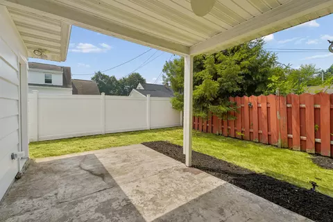 Exterior - 2219 N Union St, Appleton, WI 54911 photo 5 of 5
