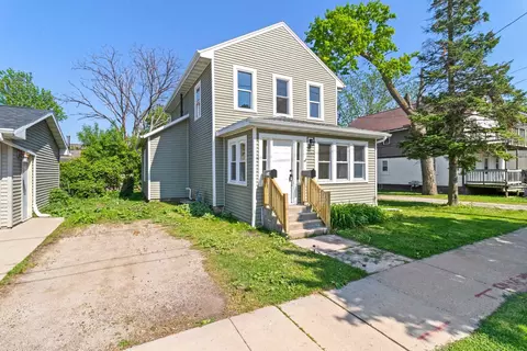 Exterior - 714 N Bateman St, Appleton, WI 54911 photo 6 of 9