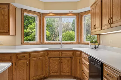 Kitchen - w2880 Oakridge Drive, Appleton, WI 54915 photo 2 of 4