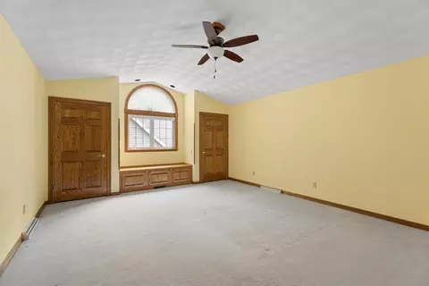 Bedroom - w2880 Oakridge Drive, Appleton, WI 54915 photo 4 of 6