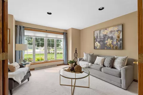 Living - w2880 Oakridge Drive, Appleton, WI 54915 photo 1 of 4