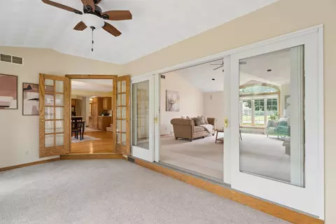 Entry Way - w2880 Oakridge Drive, Appleton, WI 54915 photo 2 of 2