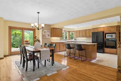 Dining - w2880 Oakridge Drive, Appleton, WI 54915 photo 1 of 3