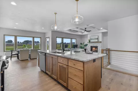 Kitchen - 248 Kerrigan Dr, Wrightstown, WI 54180 photo 5 of 8