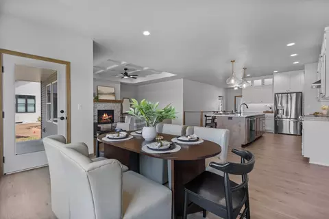 Dining - 248 Kerrigan Dr, Wrightstown, WI 54180 photo 2 of 2