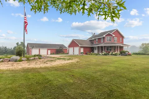 e7911 Symco Road, Bear Creek, WI 54922