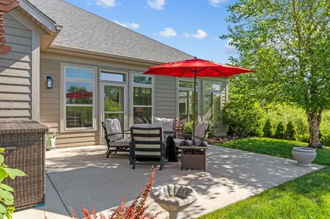 Exterior - 2379 E Glenhurst Ln, Appleton, WI 54913 photo 5 of 13