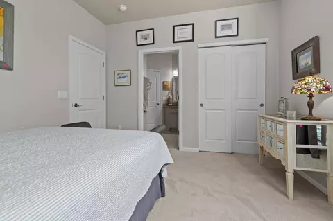 Bedroom - 2379 E Glenhurst Ln, Appleton, WI 54913 photo 6 of 6