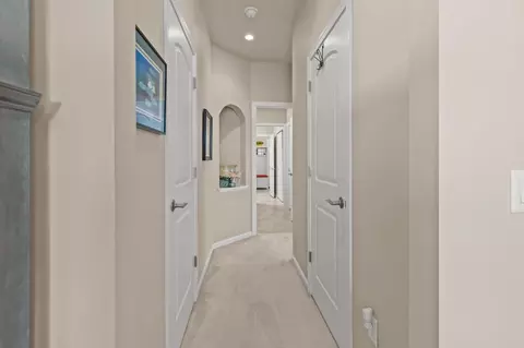 Entry Way - 2379 E Glenhurst Ln, Appleton, WI 54913 photo 5 of 6