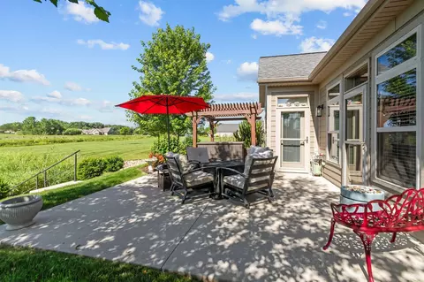 Exterior - 2379 E Glenhurst Ln, Appleton, WI 54913 photo 10 of 13