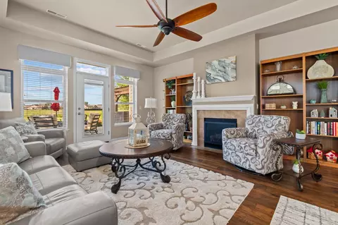 Living - 2379 E Glenhurst Ln, Appleton, WI 54913 photo 5 of 9