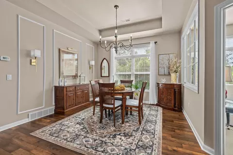 Dining - 2379 E Glenhurst Ln, Appleton, WI 54913 photo 1 of 2
