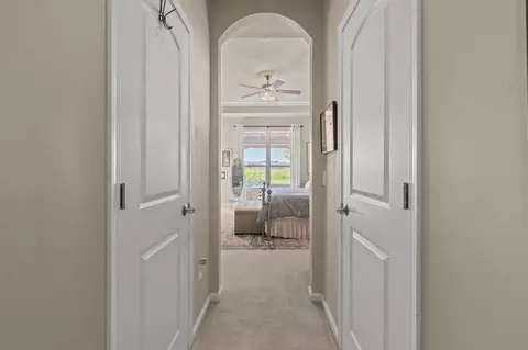 Entry Way - 2379 E Glenhurst Ln, Appleton, WI 54913 photo 3 of 6